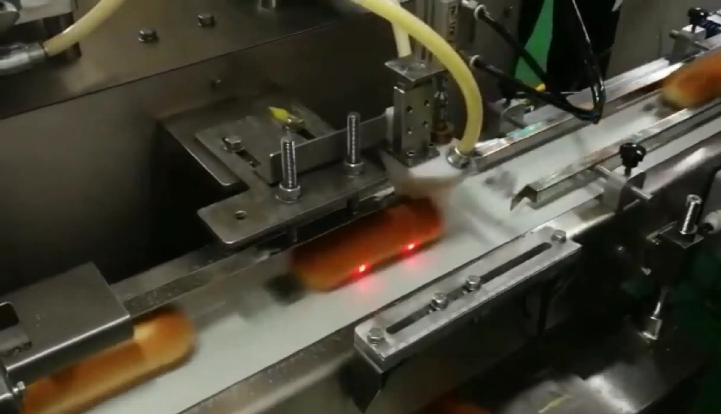Double Cream Filling and Packaging Machine video thumbnail